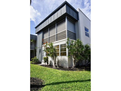 Welcome to this fully updated, Corner Unit ~ ground-floor on Kings Point Golf -Flanders Way in Florida - for sale on GolfHomes.com, golf home, golf lot