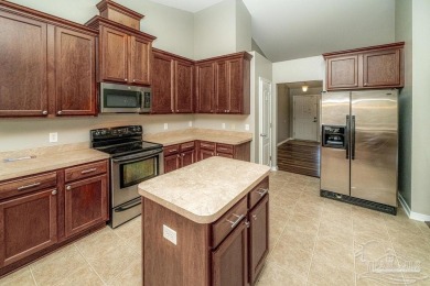 Great home convenient to everything in Milton, priced to sell on Tanglewood Golf Club in Florida - for sale on GolfHomes.com, golf home, golf lot