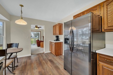 Welcome to this pristine ranch end-unit located in a on The Links at Carillon in Illinois - for sale on GolfHomes.com, golf home, golf lot