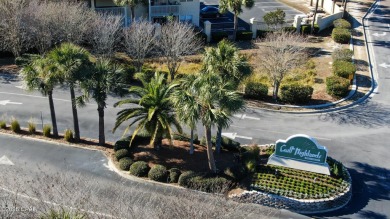 Check out this gem! A cute 3-bedroom with a den, 3-bathroom ( 2 on Edgewater Beach Resort in Florida - for sale on GolfHomes.com, golf home, golf lot