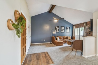 Beautifully Renovated 2-Bedroom Condo in Carrollwood's Pine Lake on Emerald Greens Golf Resort and Country Club in Florida - for sale on GolfHomes.com, golf home, golf lot