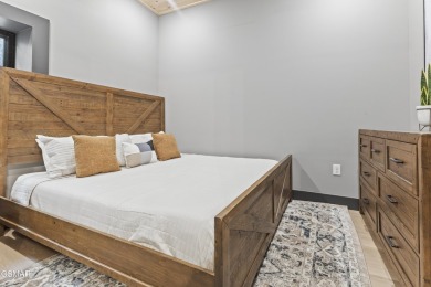 This newly constructed 2,300+ sqft cabin blends sleek modern on Sevierville Golf Club in Tennessee - for sale on GolfHomes.com, golf home, golf lot