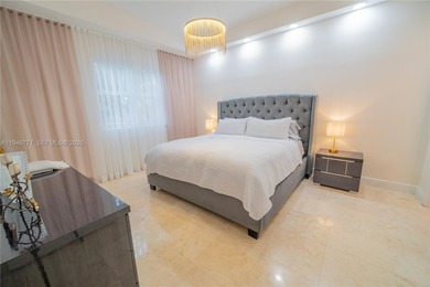 Gorgeous and bright 2BR/2BA condo in Aventura with updated on Turnberry Isle Resort and Club in Florida - for sale on GolfHomes.com, golf home, golf lot