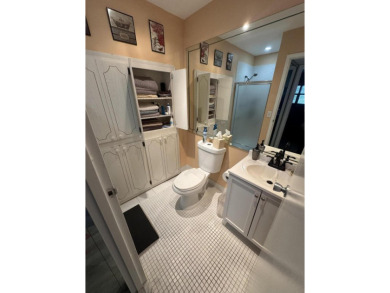 Great 2 bedroom, 2 full bath condo at a great price.  This is an on Kings Point Golf - Executive in Florida - for sale on GolfHomes.com, golf home, golf lot