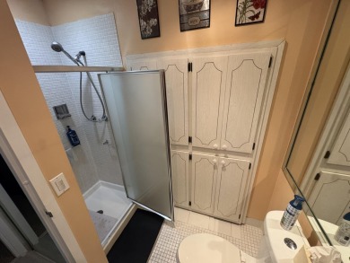 Great 2 bedroom, 2 full bath condo at a great price.  This is an on Kings Point Golf - Executive in Florida - for sale on GolfHomes.com, golf home, golf lot