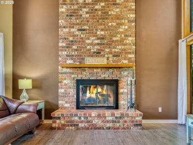 Located in Country Club Estates neighborhood--just minutes from on Astoria Golf and Country Club in Oregon - for sale on GolfHomes.com, golf home, golf lot
