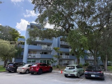 Welcome to this beautifully maintained 2-bedroom, 2-bathroom on Fontainebleau Golf Course in Florida - for sale on GolfHomes.com, golf home, golf lot
