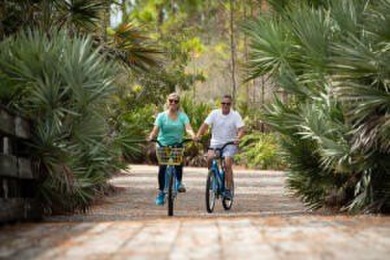 Discover your ideal retreat in this delightful 1-bedroom on Sandestin Golf and Beach Resort - The Links in Florida - for sale on GolfHomes.com, golf home, golf lot
