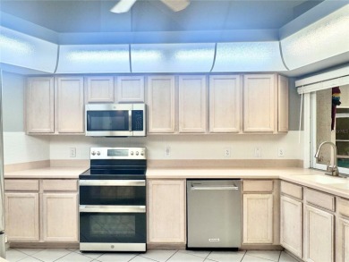 Immaculate 3BR/2.5BA Pool Home in Sugar Mill Woods Oak Village on Sugarmill Woods Golf and Country Club in Florida - for sale on GolfHomes.com, golf home, golf lot