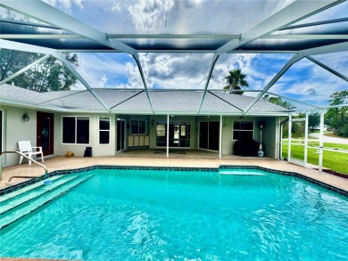 Immaculate 3BR/2.5BA Pool Home in Sugar Mill Woods Oak Village on Sugarmill Woods Golf and Country Club in Florida - for sale on GolfHomes.com, golf home, golf lot