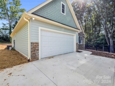 Discover this brand-new construction in Kings Mountain on Woodbridge Golf Links in North Carolina - for sale on GolfHomes.com, golf home, golf lot