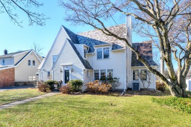 Welcome to the prestigious Hubbard Heights neighborhood! This on E. Gaynor Brennan Municipal Golf Course in Connecticut - for sale on GolfHomes.com, golf home, golf lot