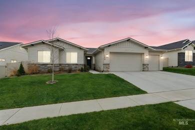 Welcome to 12602 S Teano Ave. This 2128 sqft, 3 bed, 2 bath home on Hunters Point Golf Club in Idaho - for sale on GolfHomes.com, golf home, golf lot