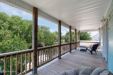 This charming 2-story, 3 bedroom, 2.5 bath home in Beaufort on North River Club in North Carolina - for sale on GolfHomes.com, golf home, golf lot