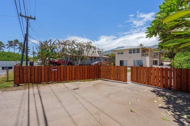 Beautiful Lower Waiehu property with multiple dwellings and on Waiehu Municipal Golf Course in Hawaii - for sale on GolfHomes.com, golf home, golf lot