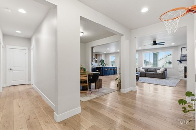 Welcome to 12602 S Teano Ave. This 2128 sqft, 3 bed, 2 bath home on Hunters Point Golf Club in Idaho - for sale on GolfHomes.com, golf home, golf lot