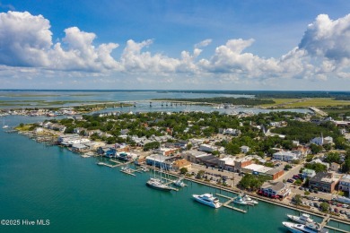 This charming 2-story, 3 bedroom, 2.5 bath home in Beaufort on North River Club in North Carolina - for sale on GolfHomes.com, golf home, golf lot