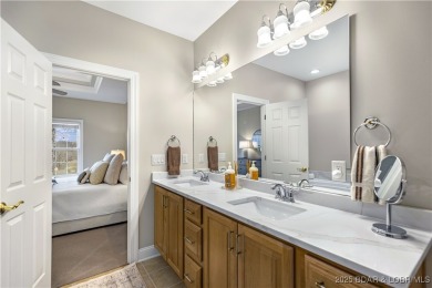 LAKE OF THE OZARKS - This exceptional townhome, nestled in the on The Club At Porto Cima in Missouri - for sale on GolfHomes.com, golf home, golf lot