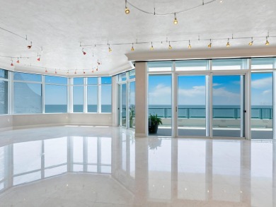 Why choose between breathtaking beach views, serene golf course on Links on Longboat Golf Club in Florida - for sale on GolfHomes.com, golf home, golf lot