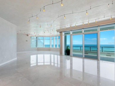 Why choose between breathtaking beach views, serene golf course on Links on Longboat Golf Club in Florida - for sale on GolfHomes.com, golf home, golf lot