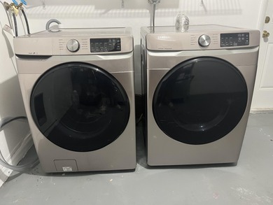 Beautifully updated and modern 2br/2ba home in Leisureville with on Leisureville Community Golf Course in Florida - for sale on GolfHomes.com, golf home, golf lot