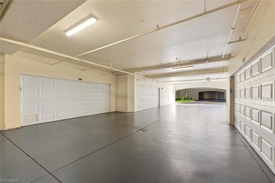 Discover a great value in Naples Lakes Country Club! This on Naples Lakes Country Club in Florida - for sale on GolfHomes.com, golf home, golf lot