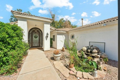 $300K BELOW APPRAISAL* Tucked between Paradise Valley & on Camelback Golf Club in Arizona - for sale on GolfHomes.com, golf home, golf lot
