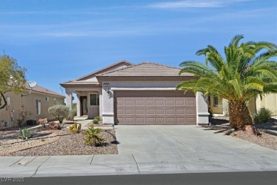 Charming single-story home in Sun City Anthem! Located in on Revere Golf Club in Nevada - for sale on GolfHomes.com, golf home, golf lot