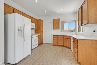 Charming single-story home in Sun City Anthem! Located in on Revere Golf Club in Nevada - for sale on GolfHomes.com, golf home, golf lot