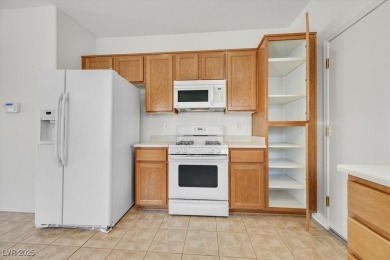 Charming single-story home in Sun City Anthem! Located in on Revere Golf Club in Nevada - for sale on GolfHomes.com, golf home, golf lot
