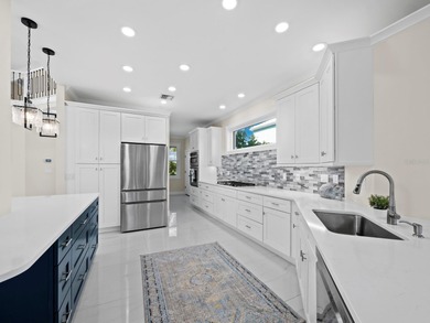 Elegant 5BR/5BA home in the gated community of Corey's Landing on Longboat Key Golf Club Resort in Florida - for sale on GolfHomes.com, golf home, golf lot