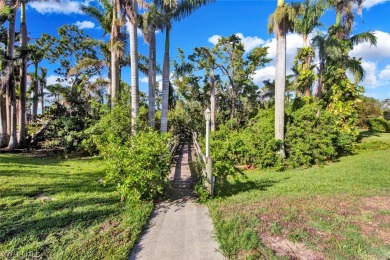 Rare Waterfront Preserve Property. This 4BR/3BA custom home on Whiskey Creek Country Club in Florida - for sale on GolfHomes.com, golf home, golf lot