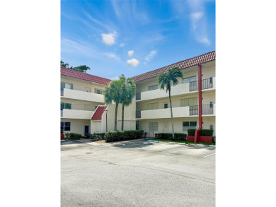 Ready to create your dream home? This spacious 2/2 first-floor on Hollybrook Golf and Tennis Club  in Florida - for sale on GolfHomes.com, golf home, golf lot