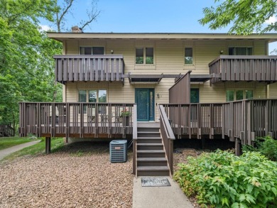 End Unit, SS Appliances, Granite Counter Tops, Hardwood Floors


 on Birnamwood Golf Course in Minnesota - for sale on GolfHomes.com, golf home, golf lot