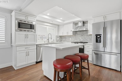 Wonderful living at Fairway Village Golf community. This very on Fairway Village Golf and Country Club in Washington - for sale on GolfHomes.com, golf home, golf lot