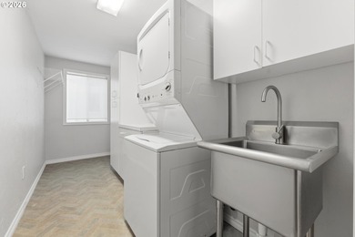 Wonderful living at Fairway Village Golf community. This very on Fairway Village Golf and Country Club in Washington - for sale on GolfHomes.com, golf home, golf lot