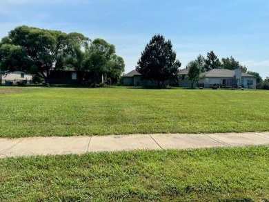 Rare opportunity to find *Villa* lots in desirable Rockwood on Paola Country Club in Kansas - for sale on GolfHomes.com, golf home, golf lot