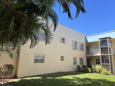 Priced for quick sale by motivated seller. Book a showing with on Kings Point Golf -Flanders Way in Florida - for sale on GolfHomes.com, golf home, golf lot