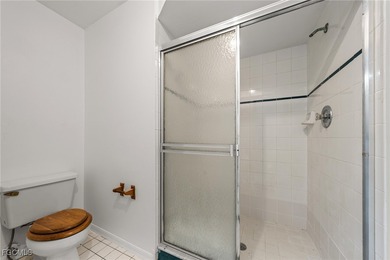 Waterfront Home with Oversized cul-de-sac Lot in Shamrock Lakes! on El Rio Golf Course and Club in Florida - for sale on GolfHomes.com, golf home, golf lot