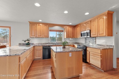 Price Improvement! This great home sits on the Stoneridge Golf on Stoneridge Golf Club in Idaho - for sale on GolfHomes.com, golf home, golf lot