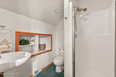 Price Improvement! This great home sits on the Stoneridge Golf on Stoneridge Golf Club in Idaho - for sale on GolfHomes.com, golf home, golf lot