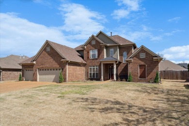 Located in Fair Oaks Golf course community** 4bed (2down), 3 on Fair Oaks Golf Club in Tennessee - for sale on GolfHomes.com, golf home, golf lot