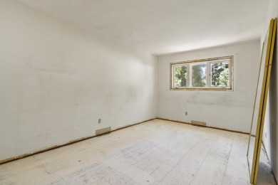 Calling all Chip & Joanna wannabes & weekend warriors!Tucked in on Kimberling City Golf Club in Missouri - for sale on GolfHomes.com, golf home, golf lot