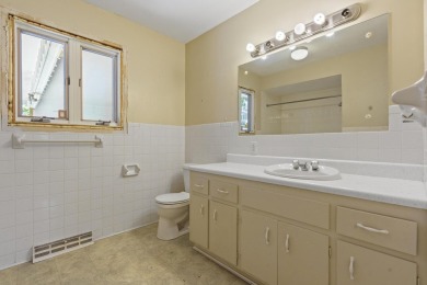 Calling all Chip & Joanna wannabes & weekend warriors!Tucked in on Kimberling City Golf Club in Missouri - for sale on GolfHomes.com, golf home, golf lot