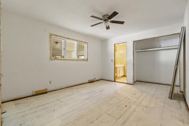Calling all Chip & Joanna wannabes & weekend warriors!Tucked in on Kimberling City Golf Club in Missouri - for sale on GolfHomes.com, golf home, golf lot