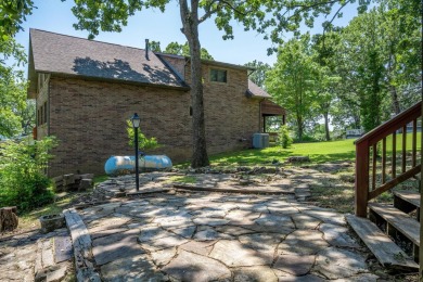 Calling all Chip & Joanna wannabes & weekend warriors!Tucked in on Kimberling City Golf Club in Missouri - for sale on GolfHomes.com, golf home, golf lot