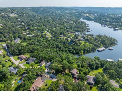 Calling all Chip & Joanna wannabes & weekend warriors!Tucked in on Kimberling City Golf Club in Missouri - for sale on GolfHomes.com, golf home, golf lot