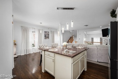 Largest River Bend end-unit townhome with 3 levels of living on River Bend Golf Club in Illinois - for sale on GolfHomes.com, golf home, golf lot