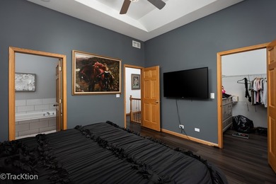 Largest River Bend end-unit townhome with 3 levels of living on River Bend Golf Club in Illinois - for sale on GolfHomes.com, golf home, golf lot