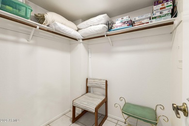 Lucky you!The Family is Selling their light, bright Vacation on Stonecreek Golf Club in Arizona - for sale on GolfHomes.com, golf home, golf lot